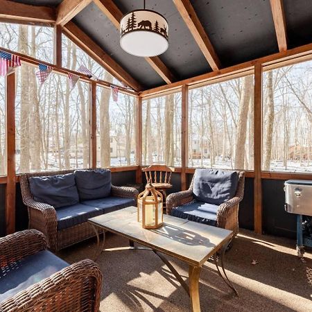Cozy Cabin At Poconos With Hot Tub And Fire Pit East Stroudsburg Bagian luar foto