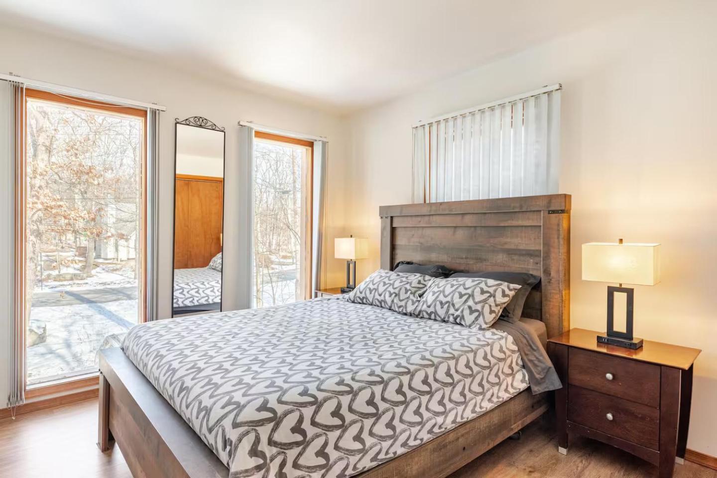 Cozy Cabin At Poconos With Hot Tub And Fire Pit East Stroudsburg Bagian luar foto